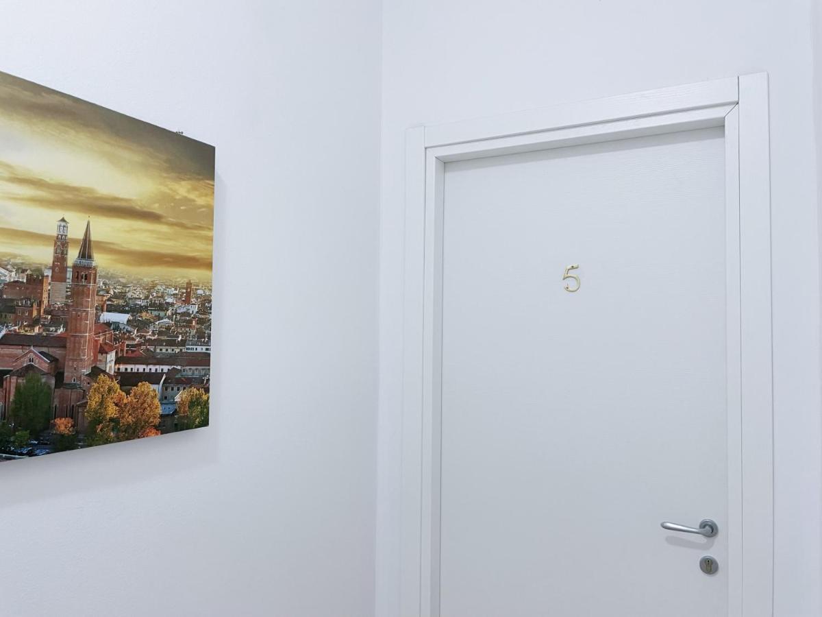 Confortini Rooms Sunday 维罗纳 外观 照片